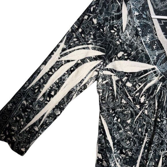 Unity Blouse Women's Petite Large V-Neck 3/4 Sleeve Rhinestone Printed Top NWT - Picture 4 of 12